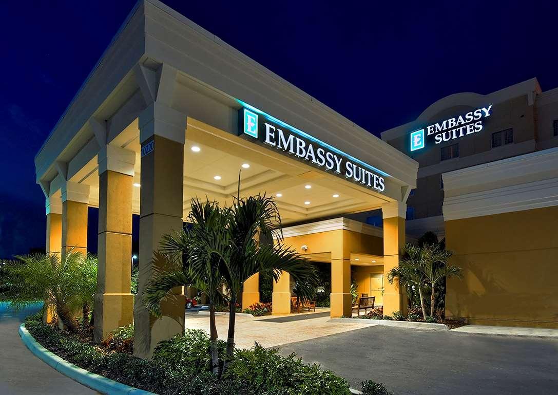 Embassy Suites By Hilton Tampa Brandon Heartland Екстериор снимка