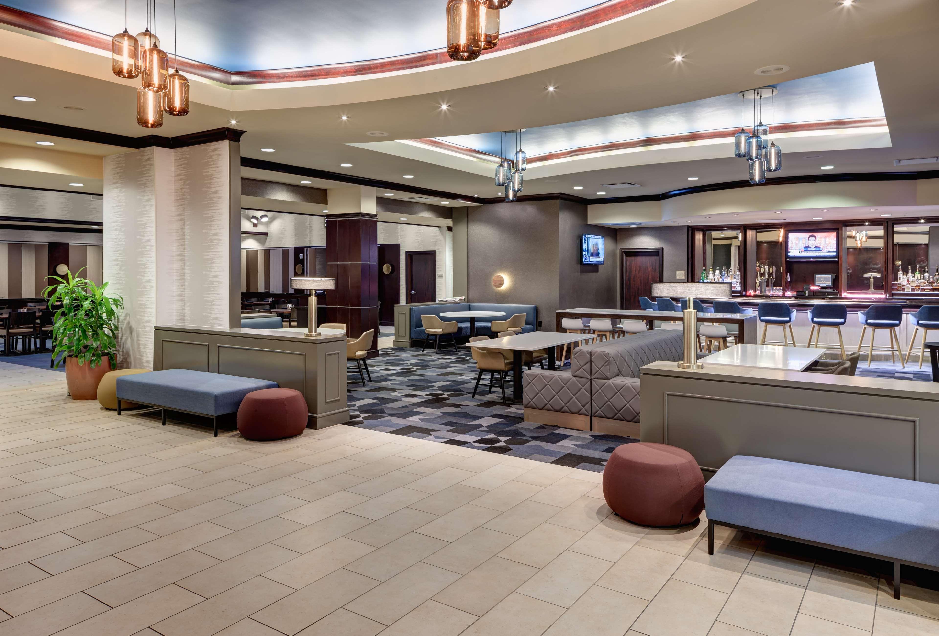 Embassy Suites By Hilton Tampa Brandon Heartland Екстериор снимка