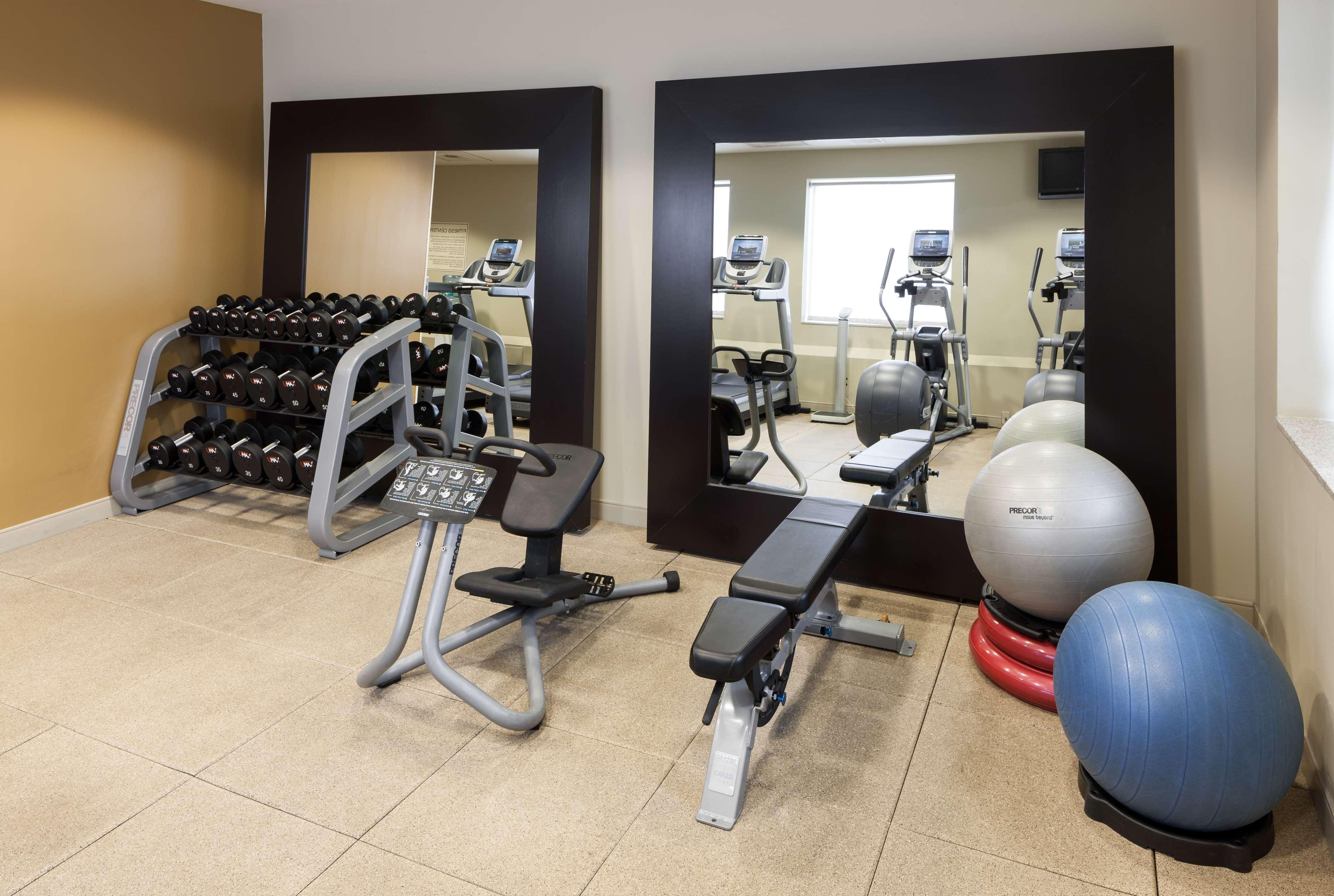 Embassy Suites By Hilton Tampa Brandon Heartland Екстериор снимка