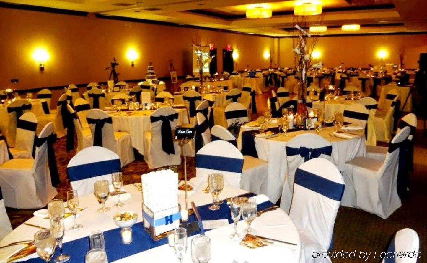 Embassy Suites By Hilton Tampa Brandon Heartland Екстериор снимка