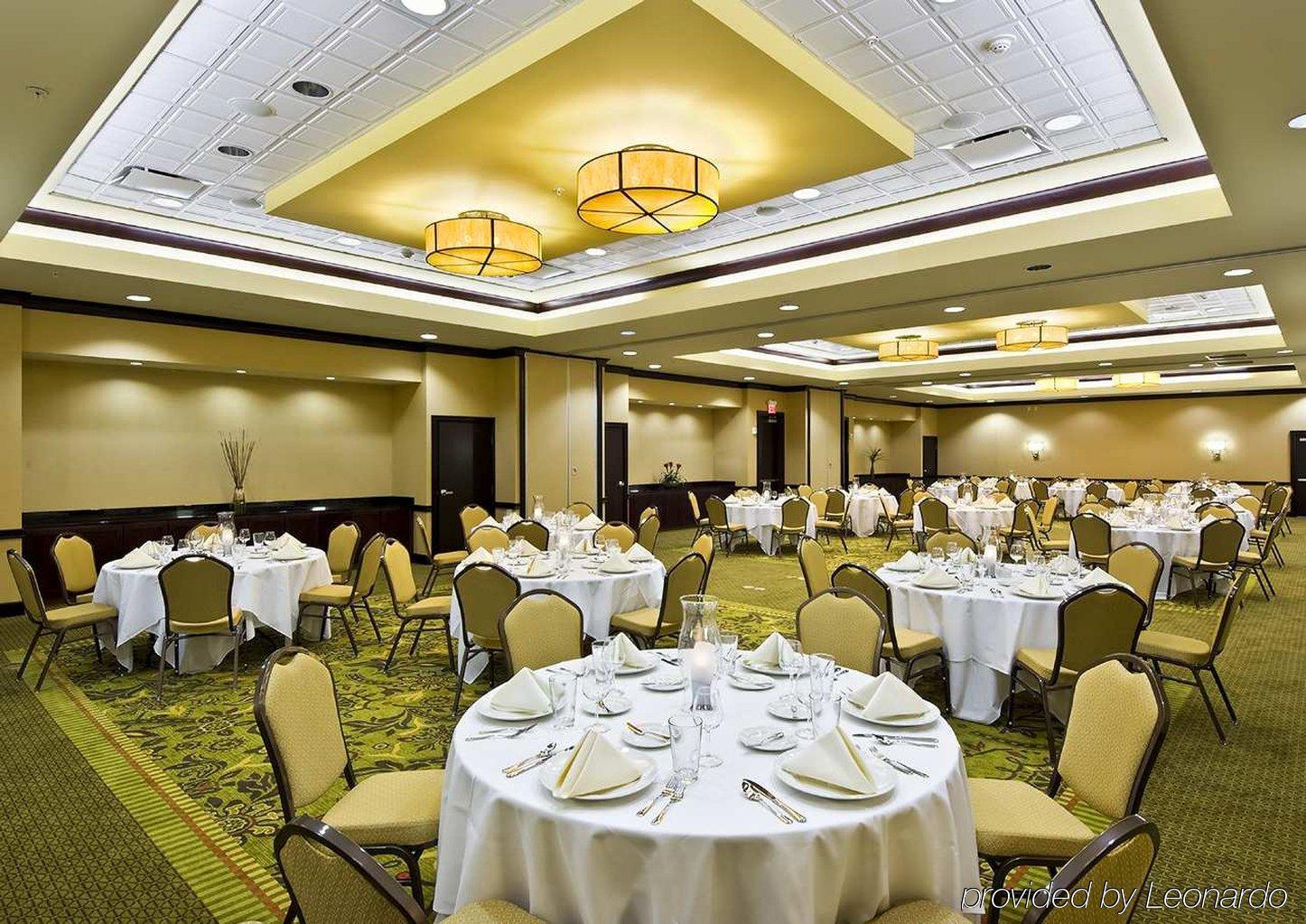 Embassy Suites By Hilton Tampa Brandon Heartland Ресторант снимка